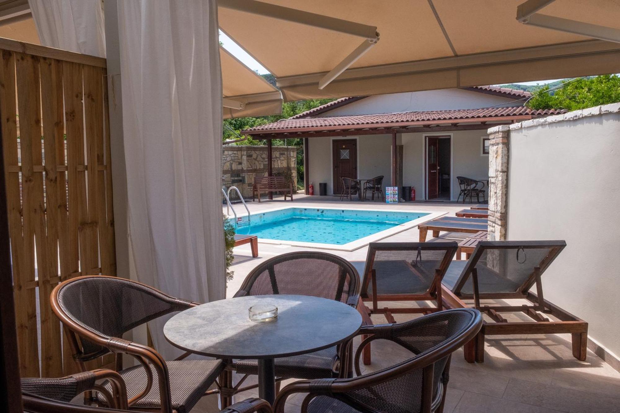 Sekreto - "S" Maisonettes & Studios Adults Only بارغا المظهر الخارجي الصورة