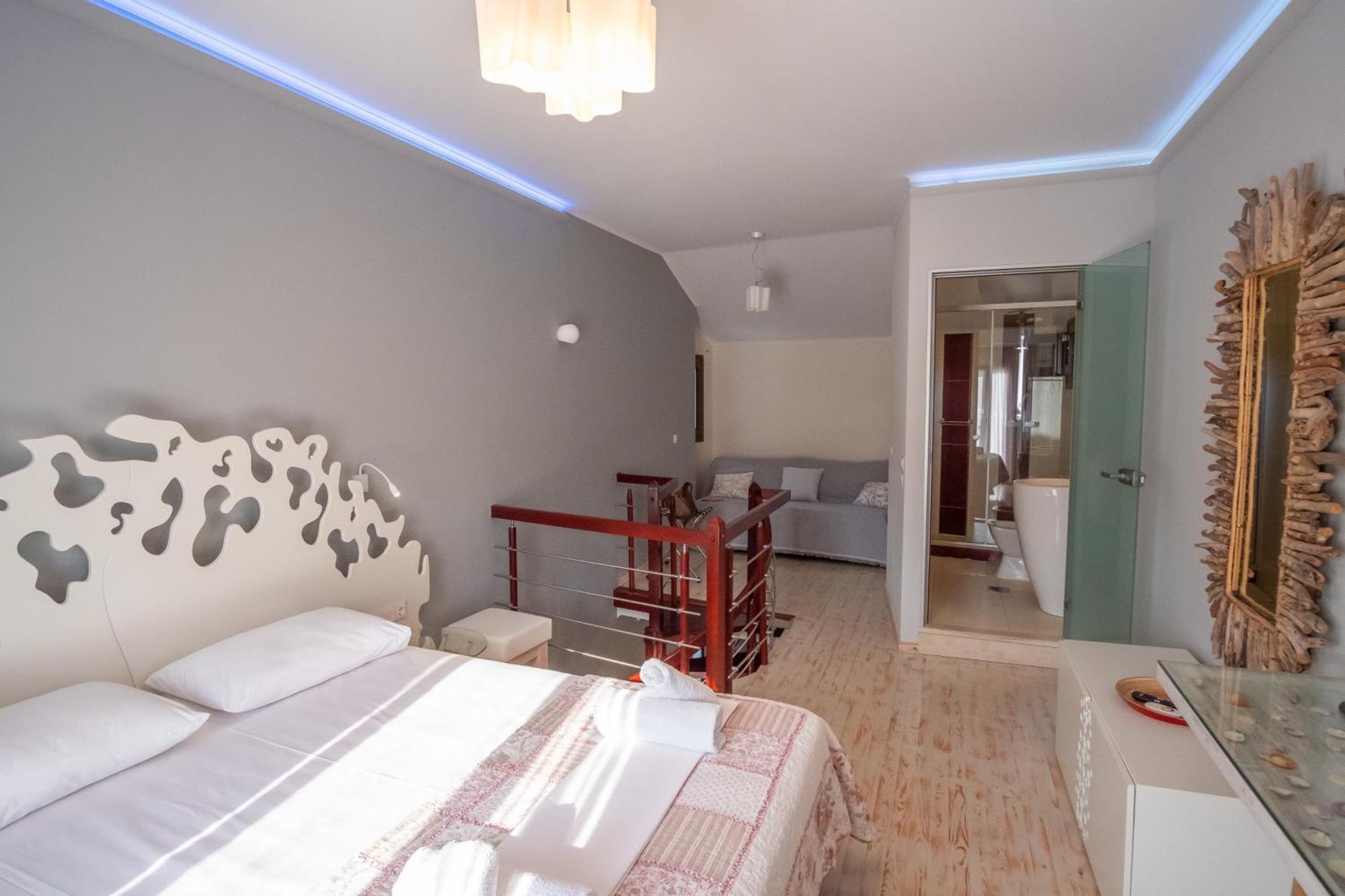 Sekreto - "S" Maisonettes & Studios Adults Only بارغا المظهر الخارجي الصورة